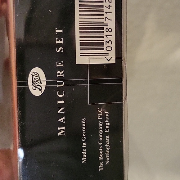 Manicure set - Picture 2 of 3